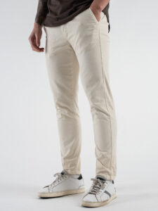 BERNA Pantalone chinos leggero microlavorato 243218 Panna (2)