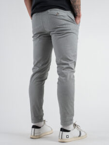 BERNA Pantalone chinos leggero microlavorato 243218 Perla (1)
