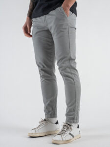 BERNA Pantalone chinos leggero microlavorato 243218 Perla (3)