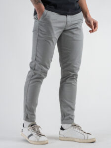 BERNA Pantalone chinos leggero microlavorato 243218 Perla (4)