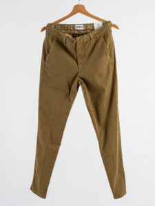BERNA Pantalone chinos microlavorato 246108 Arachide (1)