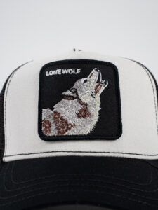 GOORIN BROS Cappellino bianco con rete e patch nera stampa lupo THE LONE WOLF (1)