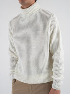 Maglione dolcevita tinta unita HE325 Panna (3)