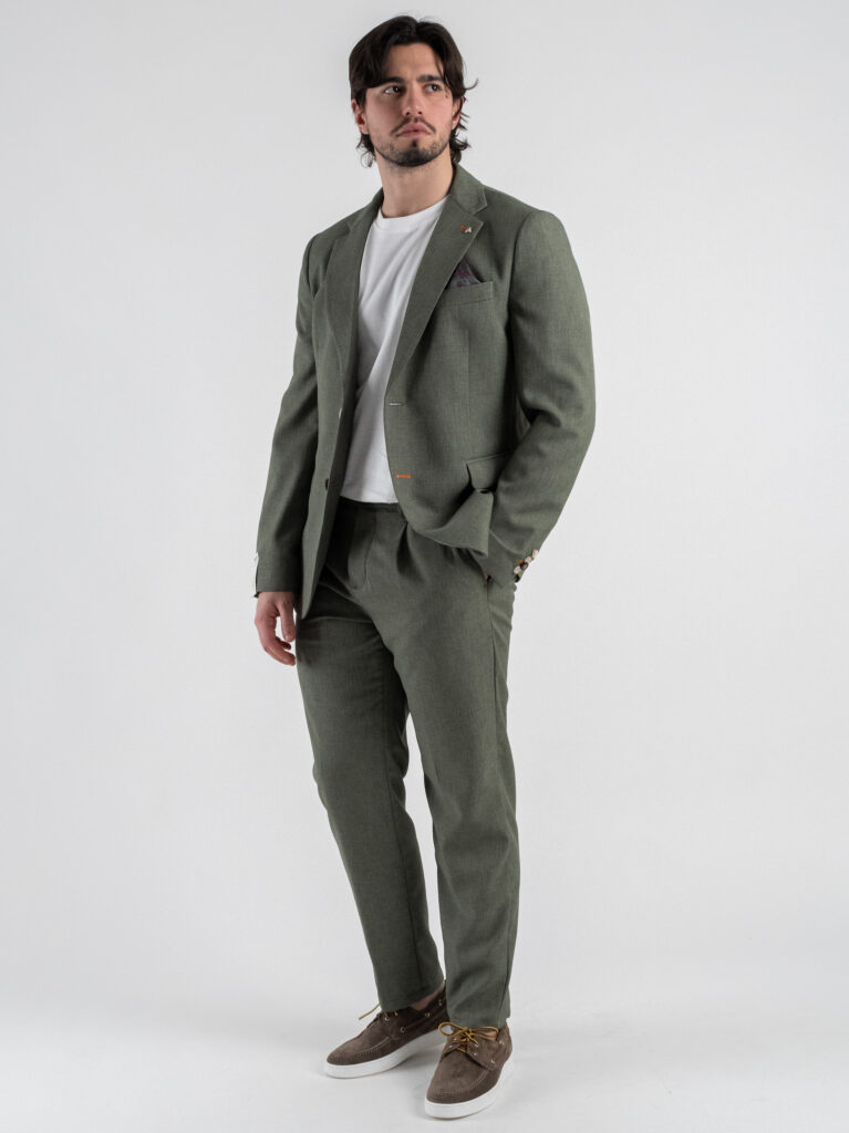 BERNA Abito leggero con giacca a due bottoni pantalone chinos 251119 Militare 2 Abiti