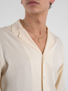 BERNA Camicia in Tencel con collo bowling 251090 Sabbia (2)