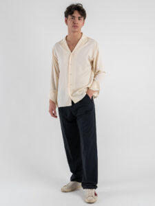 BERNA Camicia in Tencel con collo bowling 251090 Sabbia (4)