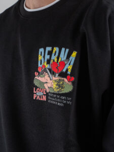 BERNA Felpa girocollo in cotone con stampa fronteretro LOVE PAIN 251085 Nero (4)