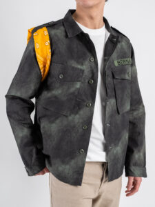 BERNA Giacchetta Tie Dye con stampa sul retro e logo frontale 251245 Verde (3)