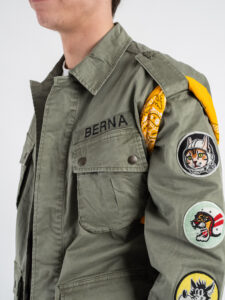 BERNA Giacchetta con ricamo sul retro e patch sulla manica 251242 Verde (3)