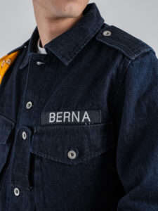 BERNA Giacchetta in jeans con stampa sul retro e logo frontale 251248 Blu Denim (1)