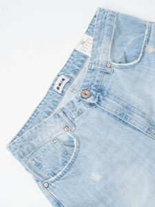 BERNA Jeans cropped chiaro con finte rotture 251049 Azzurro chiaro (7)