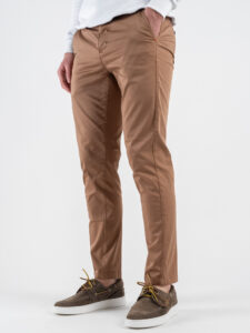BERNA Pantalone chinos in cotone leggero 2511023 Terra (2)