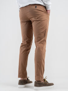 BERNA Pantalone chinos in cotone leggero 2511023 Terra (5)