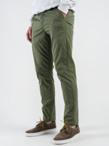 BERNA Pantalone chinos in cotone leggero 251103 Menta (2)