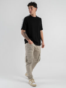 BERNA T-shirt in cotone con banda sulle maniche 251067 Nera (2)
