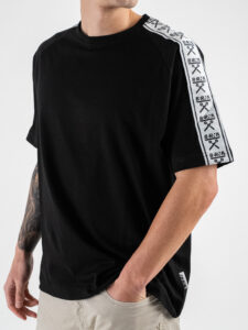 BERNA T-shirt in cotone con banda sulle maniche 251067 Nera (4)