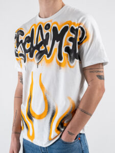 DISCLAIMER T-shirt con stampa scritta graffiti 25EDS55000 Bianca (3)