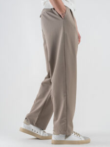 ESTASI Pantalone leggero gamba larga con elastico in vita YAMAL Fango (7)
