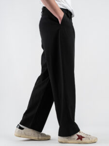 ESTASI Pantalone leggero gamba larga con elastico in vita YAMAL Nero (6)