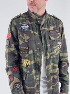 GIANNI LUPO Giacchetta sahariana collo coreana mimetica leggera con rotture e patch GL350R Military (3)