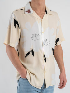 OVER-D Camicia a mezza manica in fantasia con collo bowling OE1S2S5C29 Beige (4)