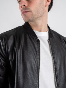 OVER-D bomber in ecopelle con inserti in maglia OC1S2S5J06 nero (1)