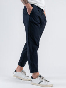 SEINSE Pantalone leggero morbido con pences PSE1349 Blu Navy (3)