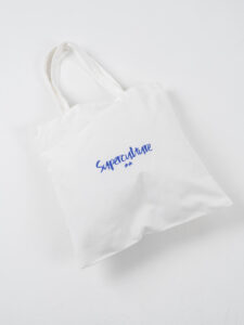 SUPERCULTURE Borsa mare in tela con stampa GIN TONIC THERAPY BAG01 Bianca (1)