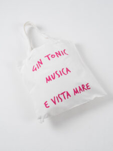 SUPERCULTURE Borsa mare in tela con stampa GIN TONIC,MUSICA E VISTA MARE BAG04 Bianca (5)