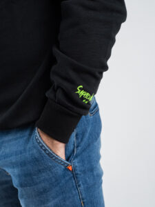 SUPERCULTURE Felpa girocollo con ricamo catenella GIN TONIC THERAPY+ spilletta GIN A1107 Nera (5)