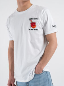 SUPERCULTURE T-shirt in cotone con stampa e ricamo SBAGLIATO MA NON TROPPO Bianca (2)