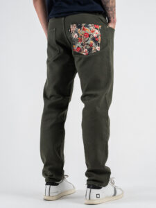 V2 Jeans regular con tasca sul retro in fantasia fiori JTCLS Militare (1)