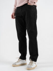 V2 Jeans regular con tasca sul retro in fantasia fiori JTCLS Nero (2)