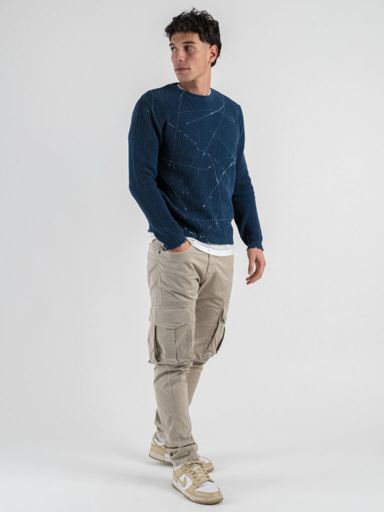 V2 Maglione in cotone con strappi e schizzi MSTR Jeans 2 Outfit