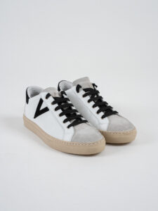 V2 Sneakers a suola bassa in pelle bianca con V a contrasto e tallone in camoscio nera SUBIV2 Nero (3)
