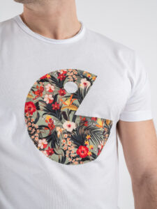 V2 T-shirt basica con ricamo pac-man fiori TUBI09 Bianco (4)