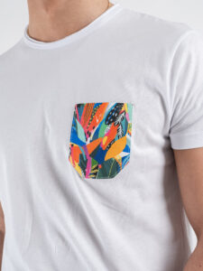 V2 T-shirt basica con ricamo pac-man piume colorate TUBI23 Bianco (5)