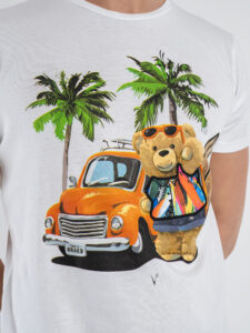 V2 T-shirt basica con stampa orso in vacanza TUBITED23 Bianco (3)
