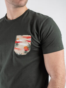 V2 T-shirt basica con taschino fenicotteri TUMIL13 Verde (1)