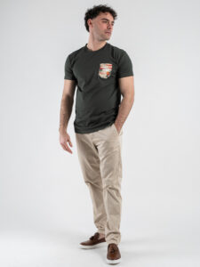 V2 T-shirt basica con taschino fenicotteri TUMIL13 Verde (2)