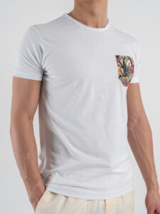 V2 T-shirt basica con taschino fiori TUBI09 Bianca (1)