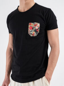 V2 T-shirt basica con taschino fiori TUNE09 Nera (3)