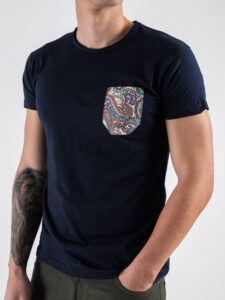 V2 T-shirt basica con taschino mosaico TUBL8 Navy (4)