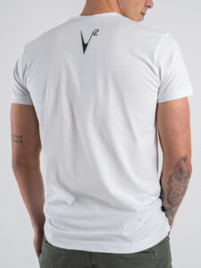 V2 T-shirt basica con taschino onde mare TUBI15 Bianca (1)