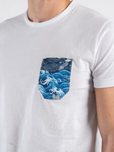 V2 T-shirt basica con taschino onde mare TUBI15 Bianca (4)