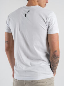 V2 T-shirt basica con taschino piume multicolor TUBI23 Bianca (1)