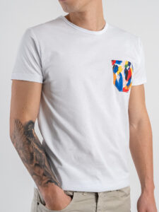 V2 T-shirt basica con taschino piume multicolor TUBI23 Bianca (4)