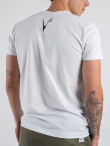 V2 T-shirt basica con taschino rigato azzurro TUBI28 Bianca (1)