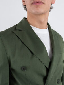 Abito intero leggero in poliviscosa con giacca doppiopetto e pantalone slim fit ASTON VILLA Militare (11)