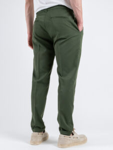 Abito intero leggero in poliviscosa con giacca doppiopetto e pantalone slim fit ASTON VILLA Militare (5)
